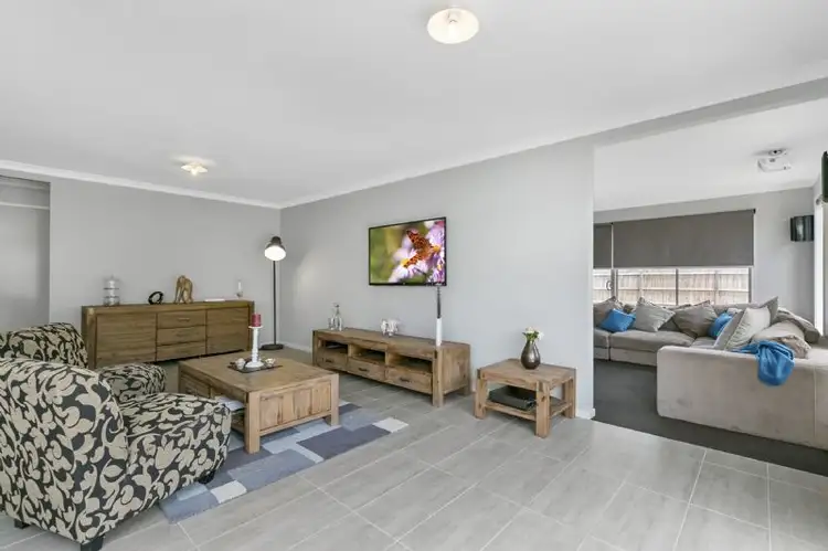 Sixth view of Homely house listing, 15 Emerald Crescent, Koo Wee Rup VIC 3981