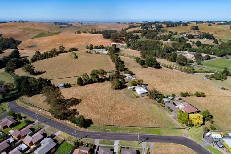 24 RUDDS ROAD, Korumburra VIC 3950
