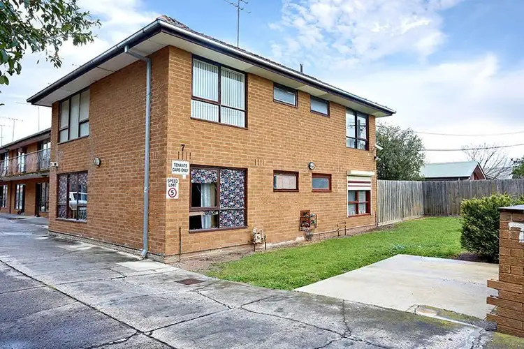 Main view of Homely flat listing, 10/7 King Edward Avenue, Albion VIC 3020