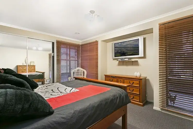 Sixth view of Homely house listing, 92 Lynbrook Blvd, Lynbrook VIC 3975