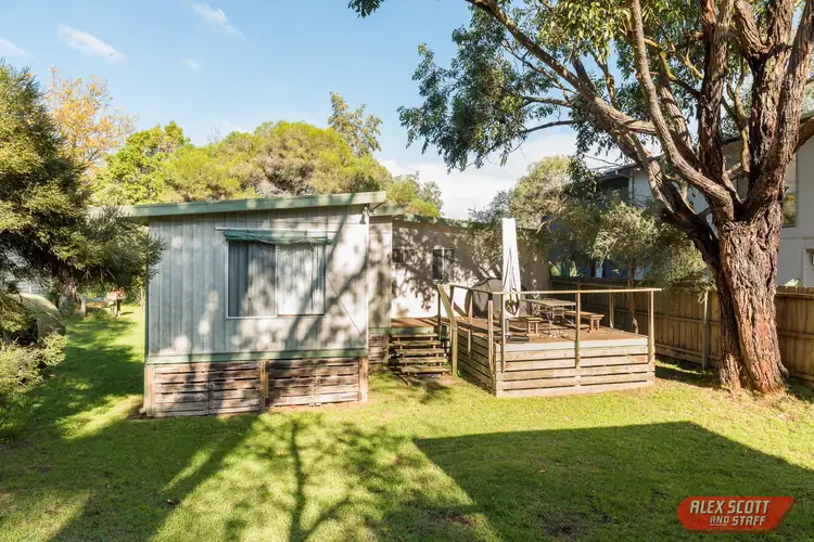 19 HONEYSUCKLE GROVE, Silverleaves VIC 3922