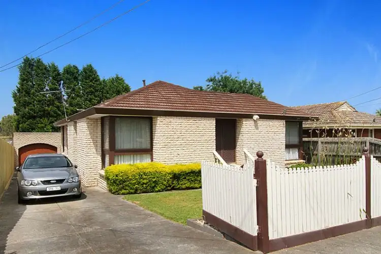 15 Rathcown Road, Reservoir VIC 3073