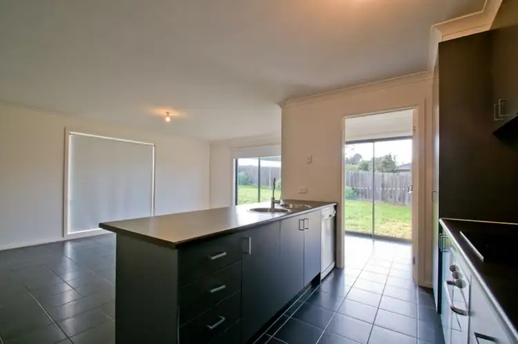 Seventh view of Homely house listing, 12 Sutherland Way, Drouin VIC 3818