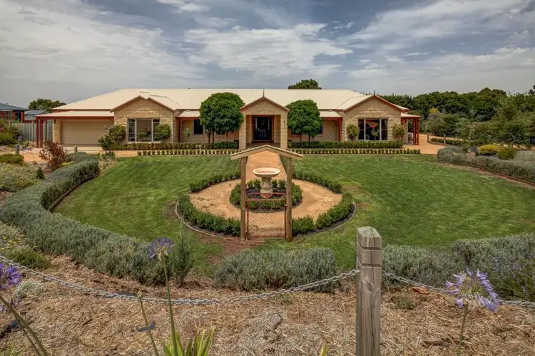 227 Princes Hwy, Port Fairy VIC 3284