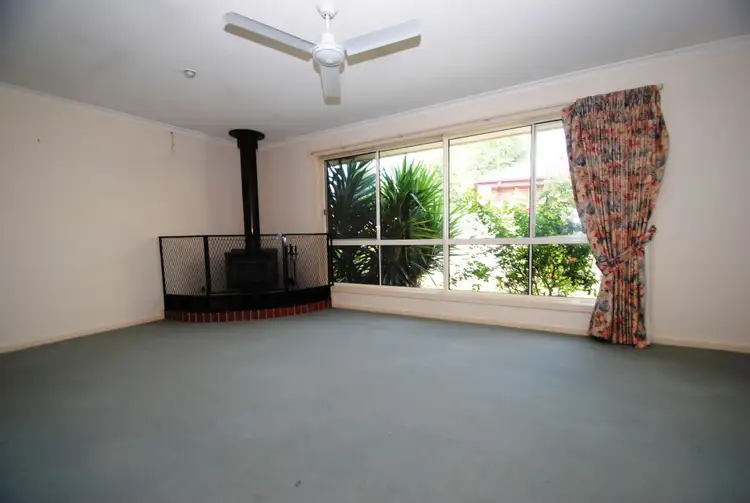 Fifth view of Homely house listing, 15 CLINTON COURT, Leongatha VIC 3953