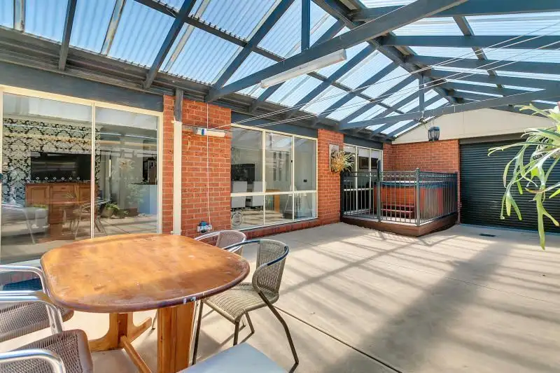 Main view of Homely house listing, 21 Nyarrin Place, Cranbourne West VIC 3977