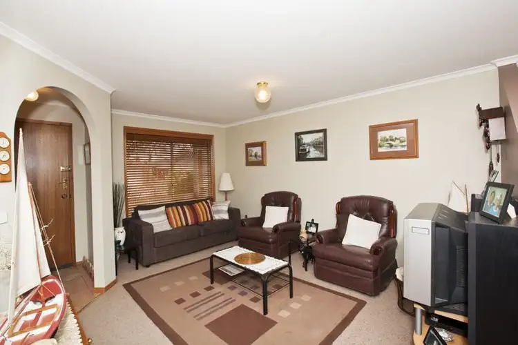 Fifth view of Homely house listing, 33 Samantha Crescent, Cranbourne North VIC 3977