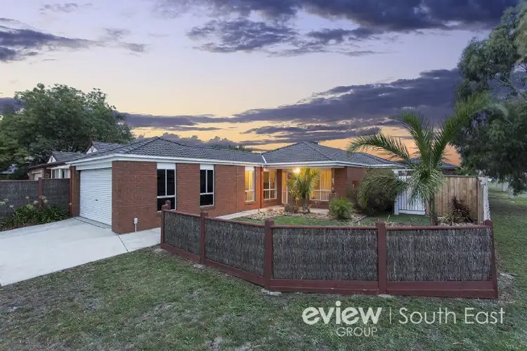 10 Grand Arch Way, Berwick VIC 3806