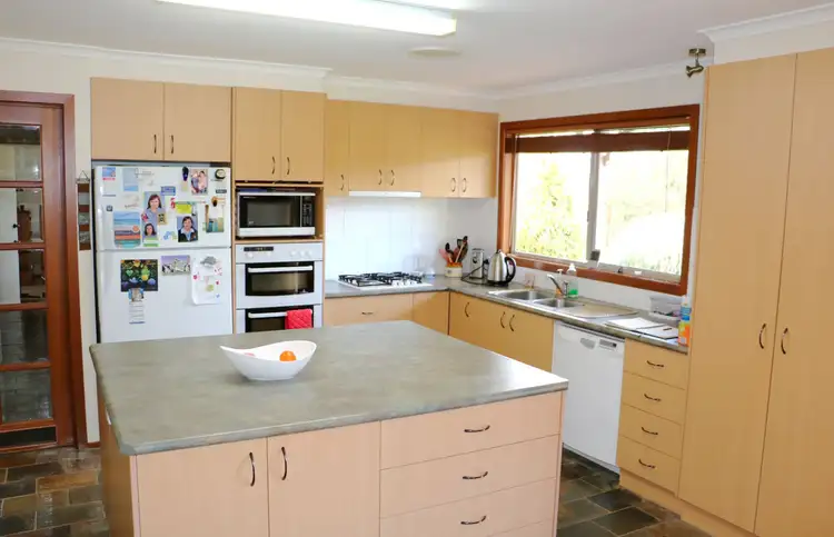 Seventh view of Homely house listing, 8 RILL COURT, Korumburra VIC 3950