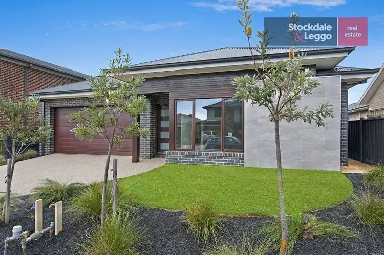 5 John Russell Road, Cranbourne West VIC 3977