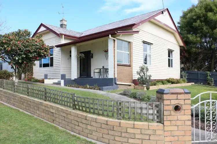 16 SOUTH RAILWAY CRESCENT, Korumburra VIC 3950