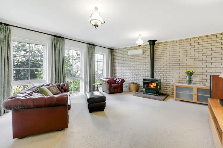 Second view of Homely house listing, 2 Allen Crescent, Langwarrin VIC 3910