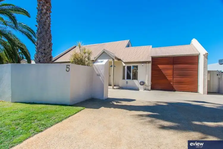 5 Pepperwood Grove, Woodvale WA 6026