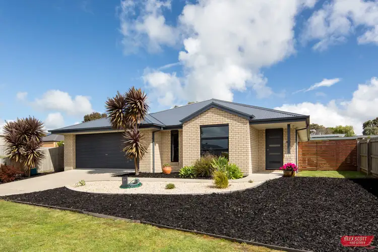 14 CANARY WAY, Wonthaggi VIC 3995
