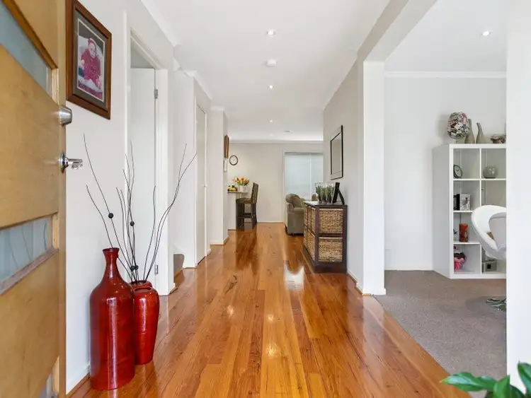 Second view of Homely house listing, 5/2 Edward St, Langwarrin VIC 3910