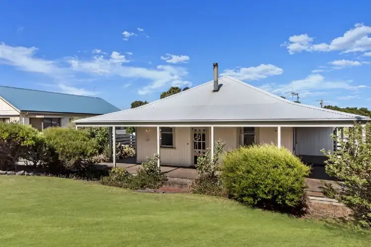 17 Philip Street, Port Fairy VIC 3284