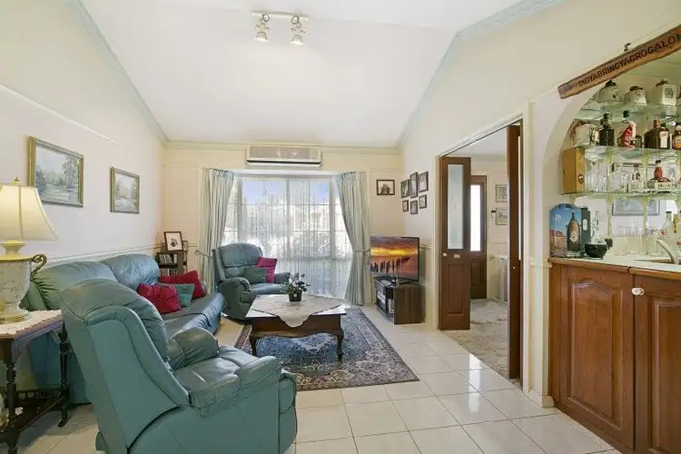 Fourth view of Homely house listing, 2 Elda Court, Cranbourne North VIC 3977