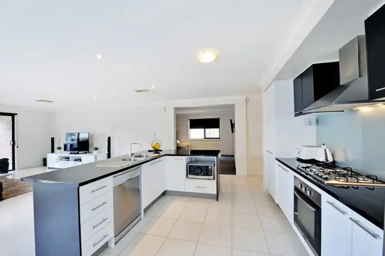 Second view of Homely house listing, 3 Settlers Drive, Kialla VIC 3631