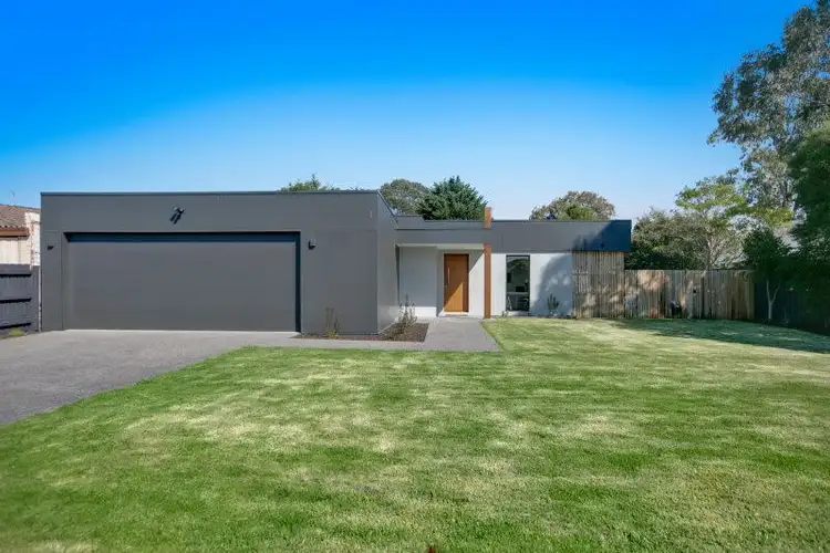 146 Kunyung Road, Mount Eliza VIC 3930