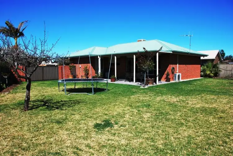 Second view of Homely house listing, 5 Handley Court, Shepparton VIC 3630