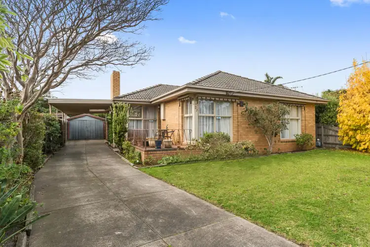 27 Melaleuca Drive, Carrum VIC 3197