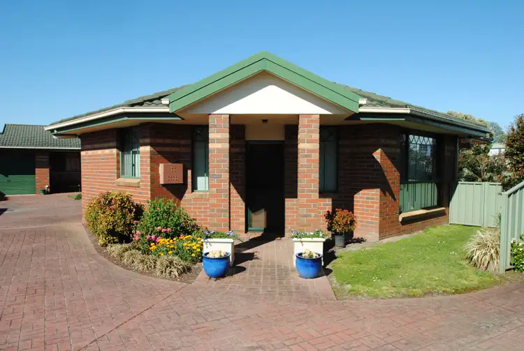 Main view of Homely unit listing, 2/42 OGILVY STREET, Leongatha VIC 3953