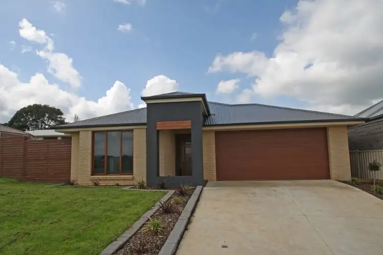 16 Gibson Street, Leongatha VIC 3953