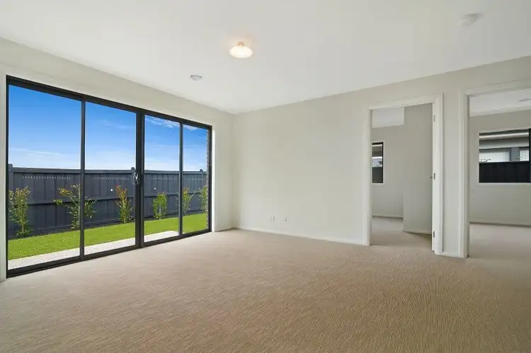 Sixth view of Homely house listing, 5 John Russell Road, Cranbourne West VIC 3977