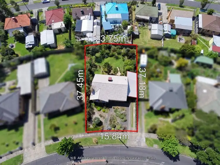 38 Gisborne Crescent, Reservoir VIC 3073
