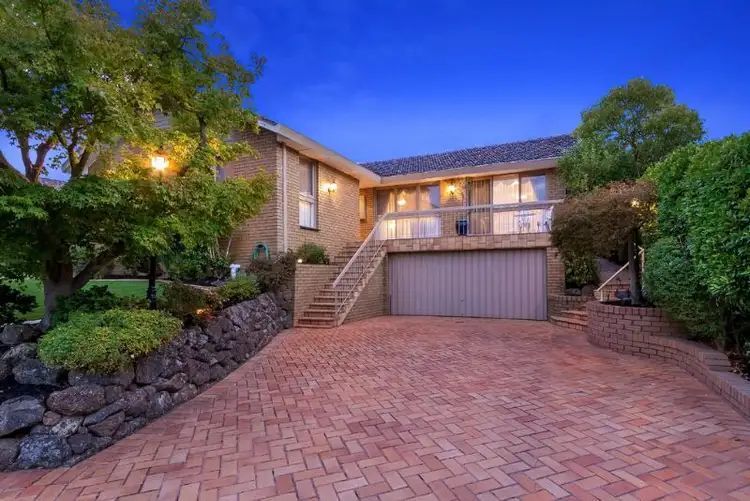 98 Hinkler Road East, Glen Waverley VIC 3150