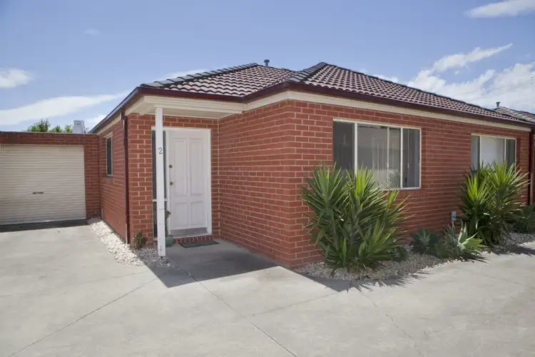 2/9 Wilma Avenue, Dandenong VIC 3175