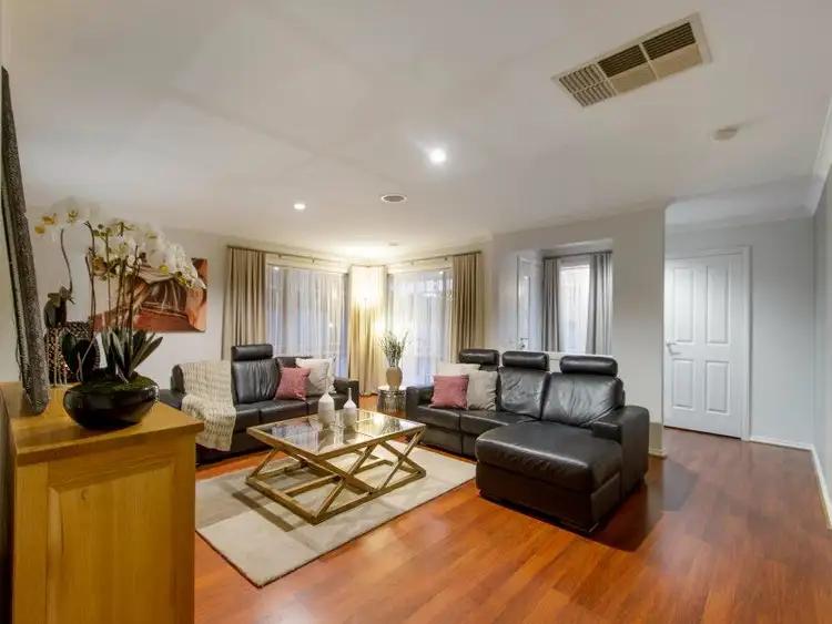 Sixth view of Homely house listing, 9 Fernleigh Court, Langwarrin VIC 3910