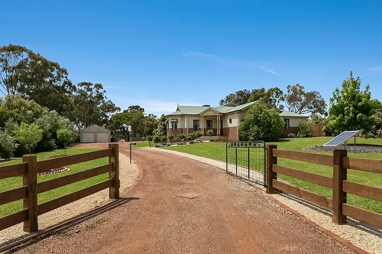 5 Patricia Court, Maiden Gully VIC 3551