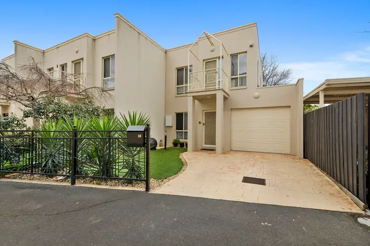 18 Goss Terrace, Williamstown VIC 3016