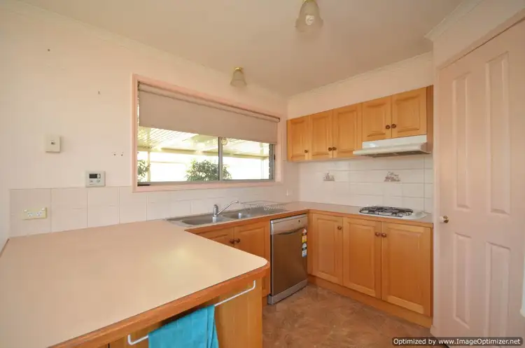 Seventh view of Homely house listing, 2 Tairua Place, Eastwood VIC 3875