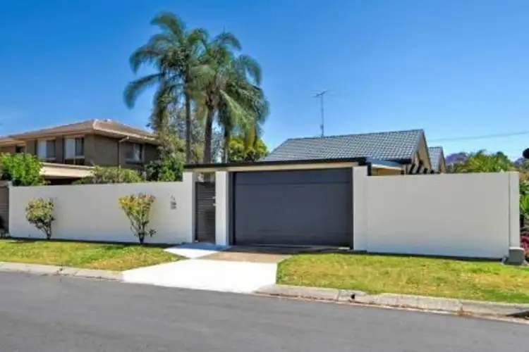 24 Hokitika Street, Broadbeach Waters QLD 4218