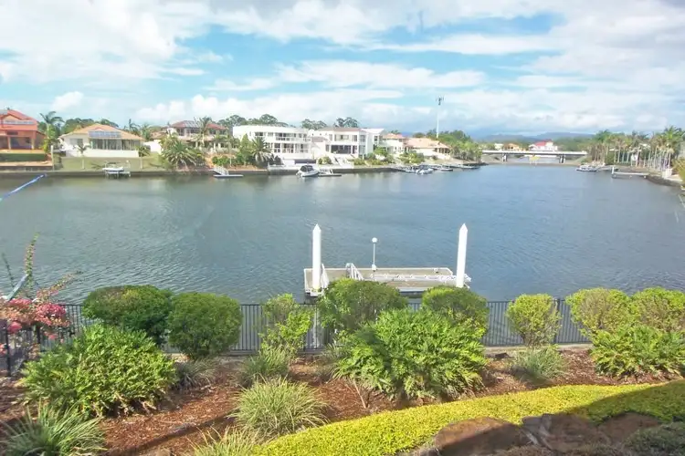 14 Salamander Court, Mermaid Waters QLD 4218