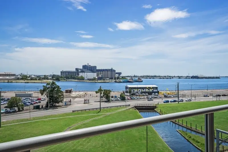 Main view of Homely unit listing, 701/25 Bellevue Street, Newcastle NSW 2300