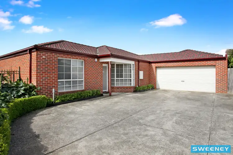 3/2 Serrata Court, Hillside VIC 3037