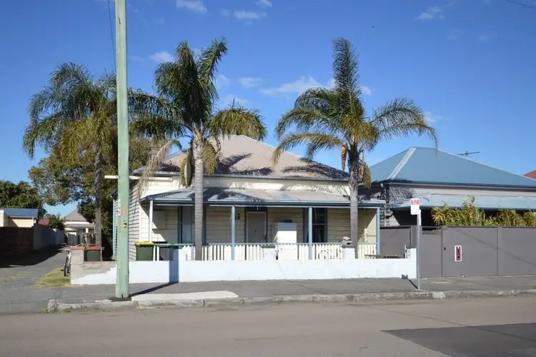 42 Mitchell Street, Stockton NSW 2295