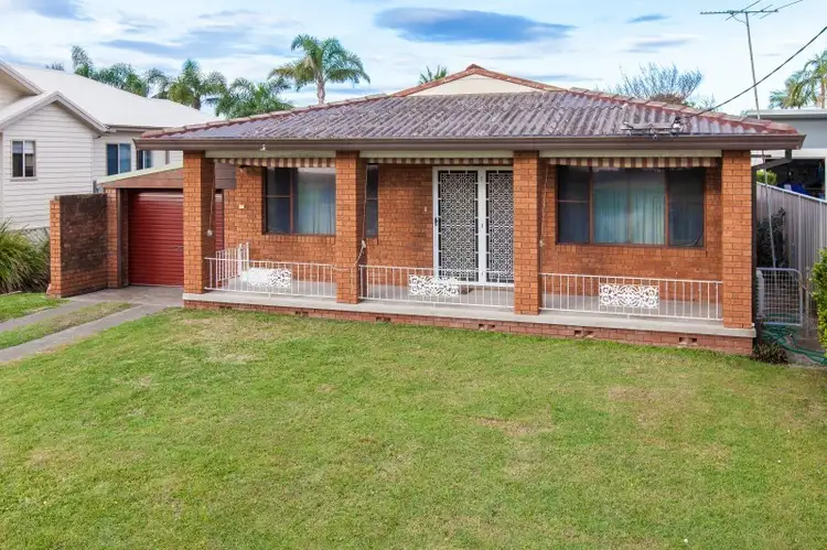 50 Lakeside Drive, Swansea NSW 2281