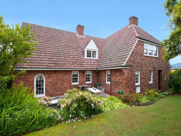 11 Graham Avenue, Pymble NSW 2073