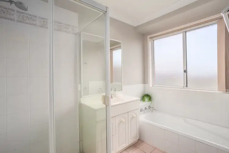 Fifth view of Homely house listing, 8 Greywood Place, Horsley NSW 2530