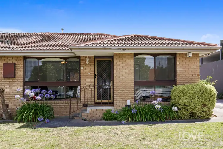 2/2 Leamington Street, Reservoir VIC 3073