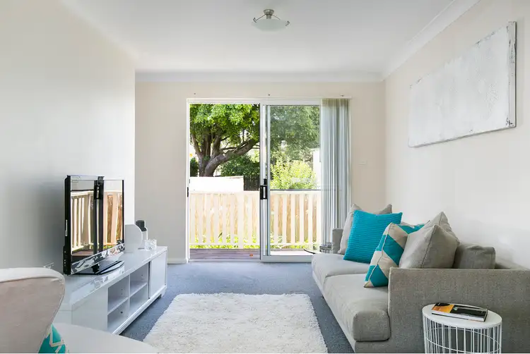 Main view of Homely unit listing, 2/13 Pioneer Road, Bellambi NSW 2518