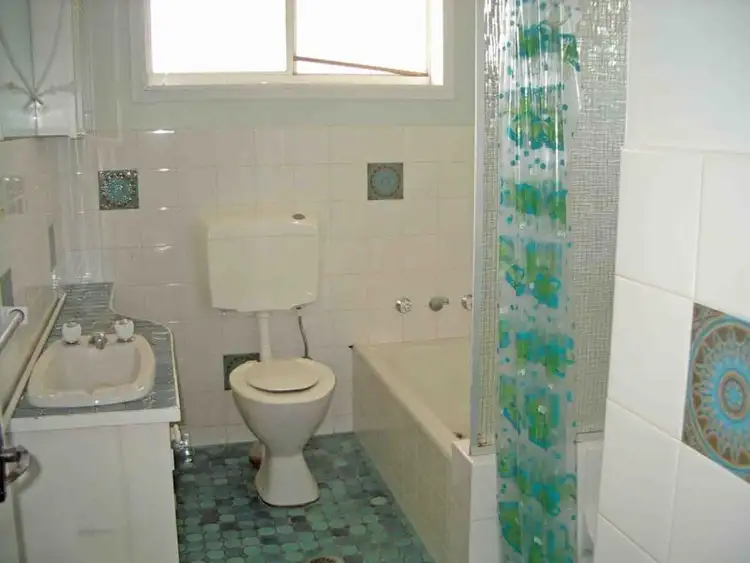 Fourth view of Homely semi-detached listing, 1/20 Mackay Drive, Dubbo NSW 2830