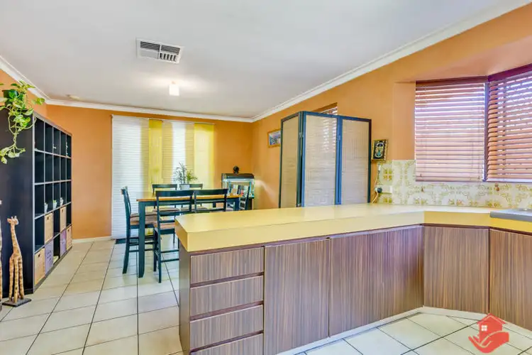 Fifth view of Homely house listing, 2 Farnham Place, Gosnells WA 6110