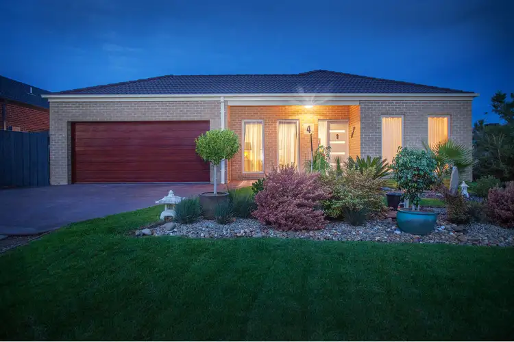 4 Dugan Court, Pakenham VIC 3810