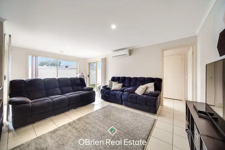 Fifth view of Homely house listing, 7 Wonboyn Close, Pakenham VIC 3810