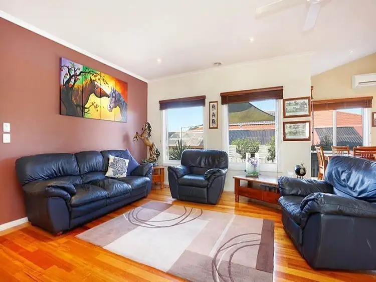 Fourth view of Homely house listing, 2 Ninalee Way, Somerville VIC 3912